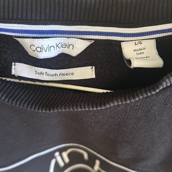 Calvin Klein pullover - Picture 3 of 3